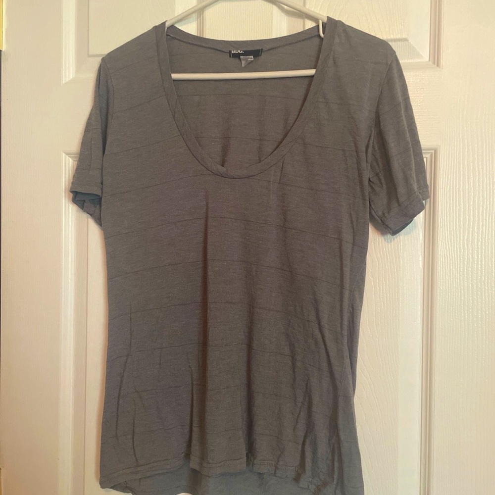 BDG Grey Top. Size Large.